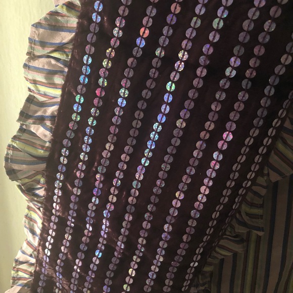 𝐋𝐀𝐈𝐋𝐀 𝐑𝐎𝐖𝐄 | SEQUIN AND STRIPED FRILL SCARF - Picture 3 of 7